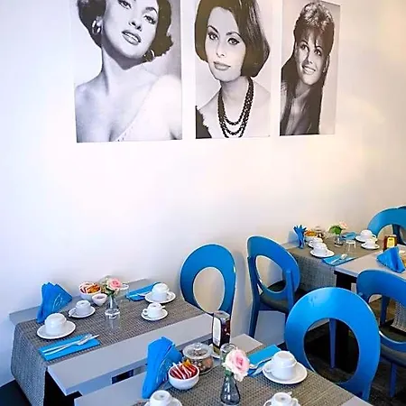 Oda ve Kahvaltı Corso Diaz 3*