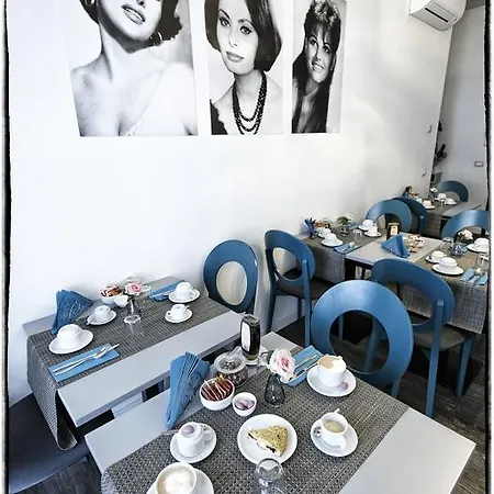 Corso Diaz Couette-café